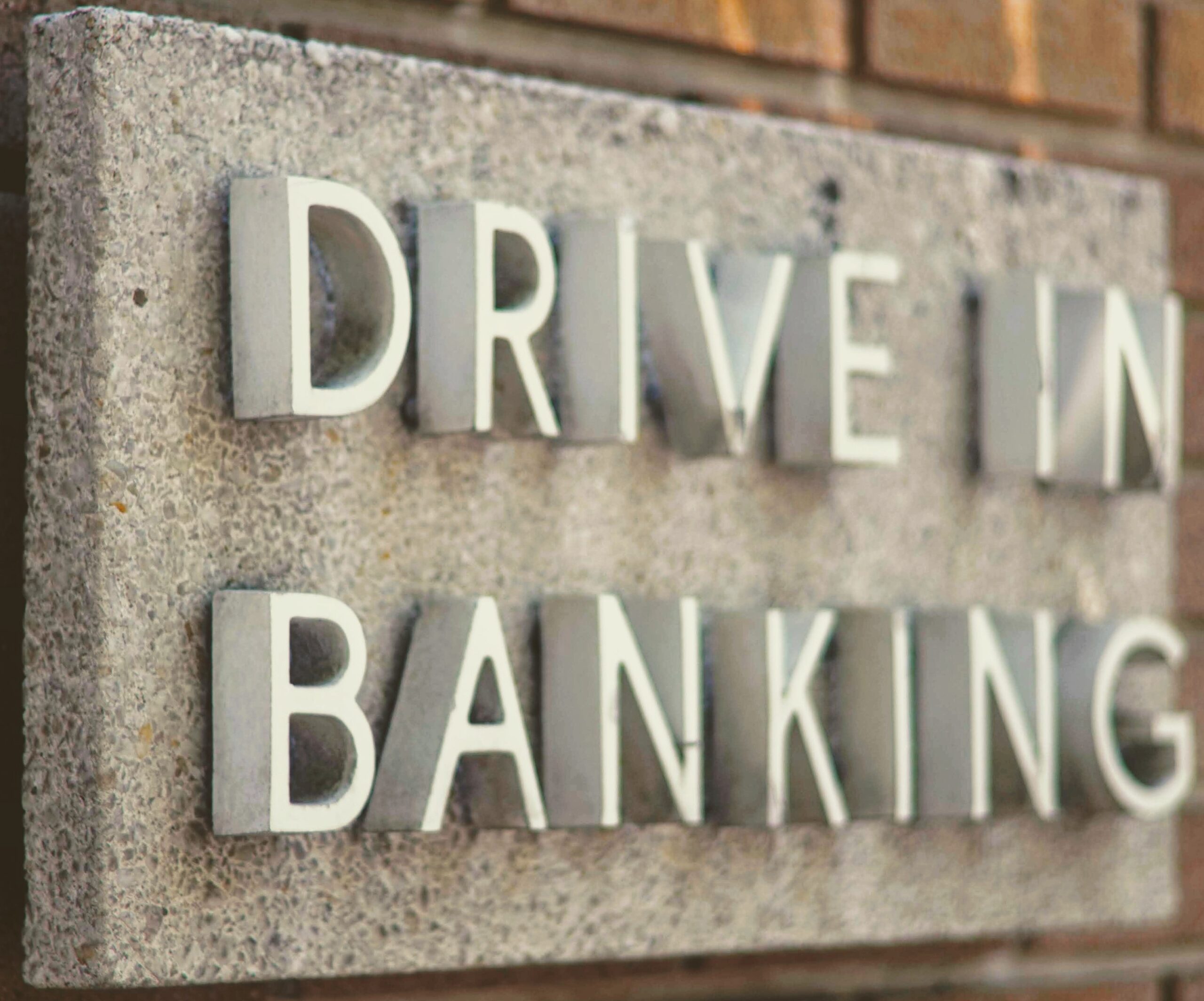 Monopoly Ultimate Banking vs Super Electronic Banking